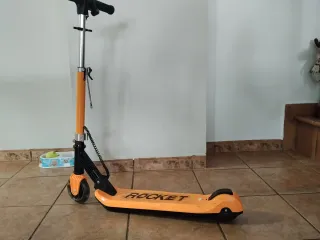 Patinete Eléctrico Ninco Rocket 8Km/h