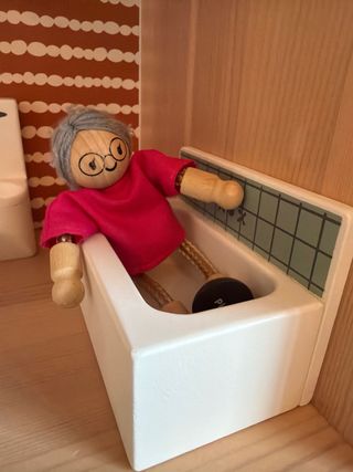 Casa de muñecas de madera