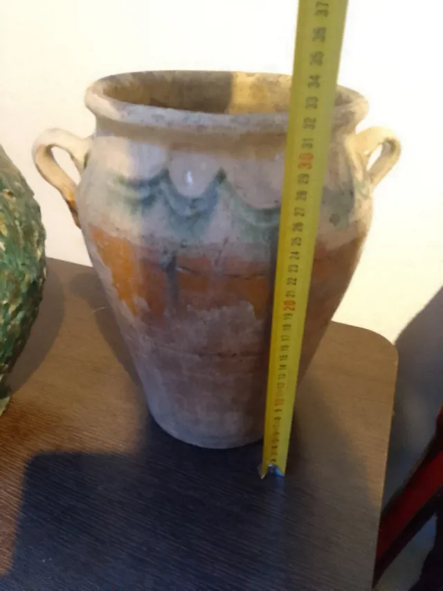 Orzas antiguas de barro