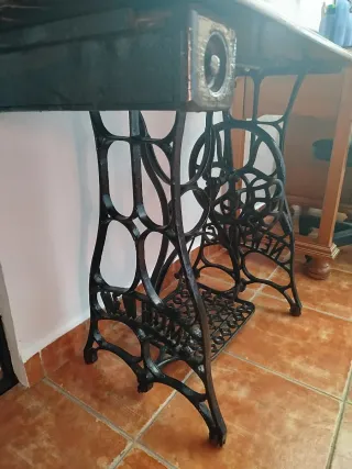 Máquina de coser Wertheim antigua