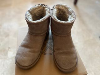 Botas planas de piel niña