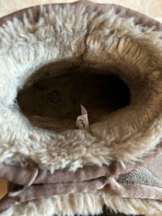 Botas planas de piel niña