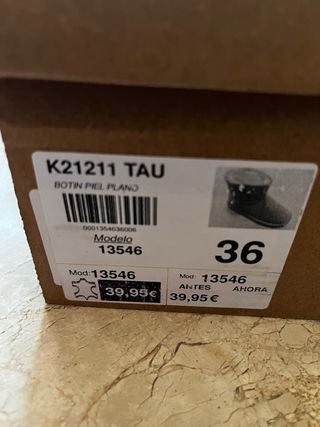 Botas planas de piel niña