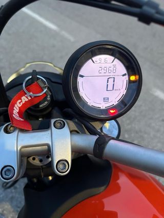 Ducati Scrambler 400 Sixty2