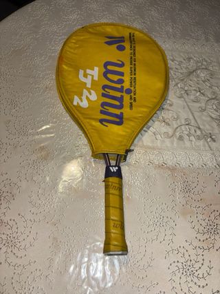 Raqueta de tenis Winn con funda