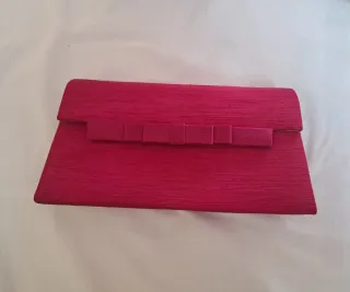 Uno, dos ó tres bolsos de fiesta