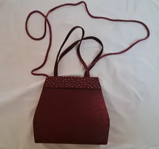 Uno, dos ó tres bolsos de fiesta