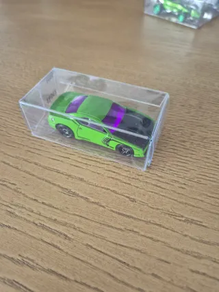 Hot Wheels Carro Amarelo em Caixa