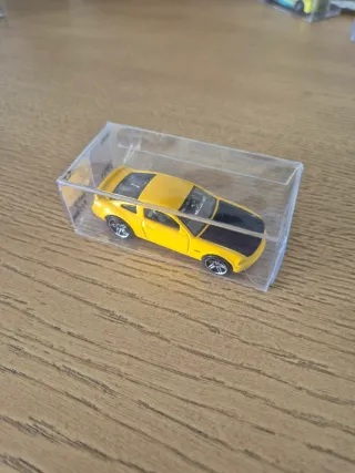 Hot Wheels Carro Amarelo em Caixa