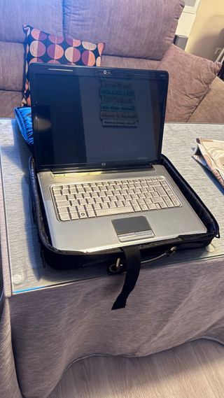 Ordenador Portátil HP Pavilion DV5 1210 con maleta