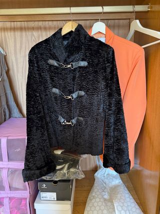 Chaqueta pelo negra El Corte Inglés