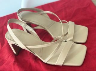 Tacones Massimo Dutti Beige