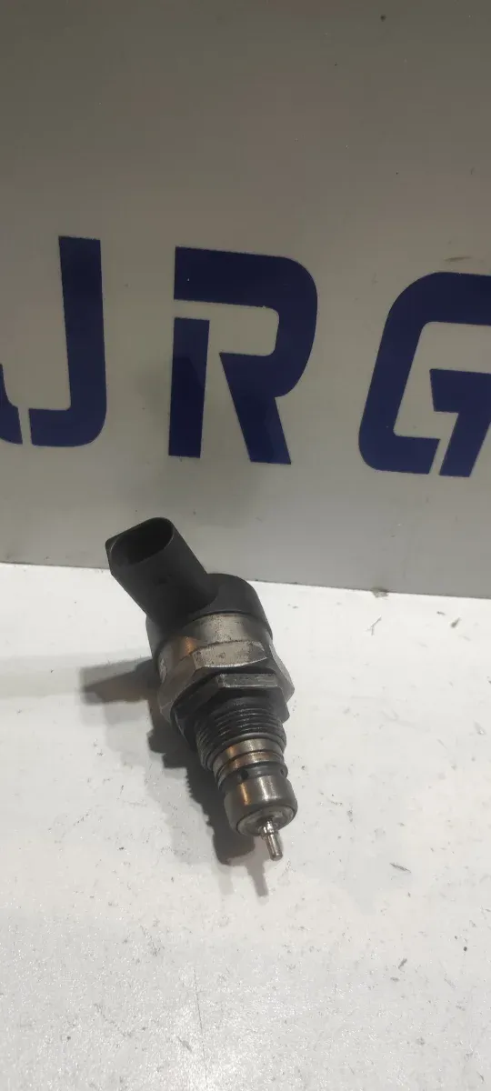 1039 REGULADOR PRESIÓN COMBUSTIBLE AUDI 2.0 TDI