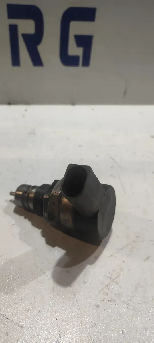 1039 REGULADOR PRESIÓN COMBUSTIBLE AUDI 2.0 TDI