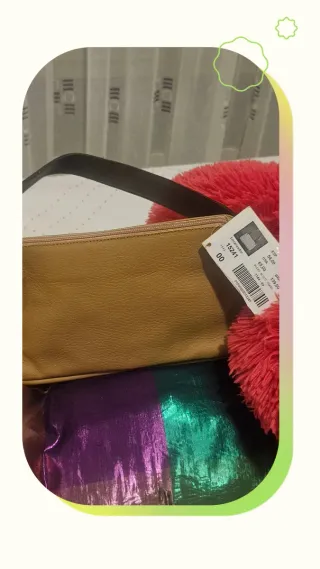 Bolso de hombro beige