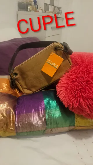 Bolso de hombro beige