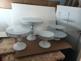 Bandejas para eventos blancas.Se alquila