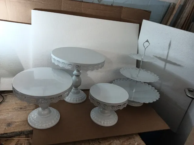 Bandejas para eventos blancas.Se alquila