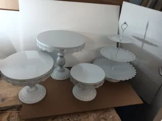 Bandejas para eventos blancas.Se alquila