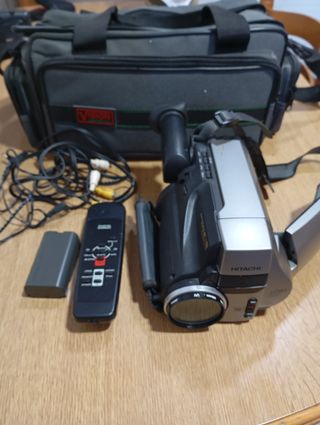 Videocámara Hitachi VM-E645LA 8mm