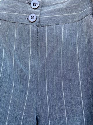 Pantalón Torero gris rayas talla 40