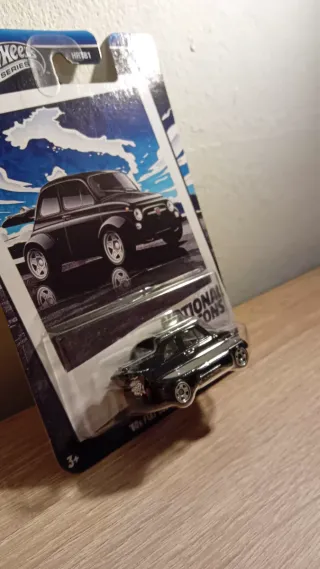 Hot Wheels Silver Series 60s Fiat 500 D Modificado