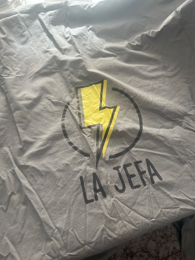 Funda Nórdica 220x240cm  Diseño Rayo „La Jefa“
