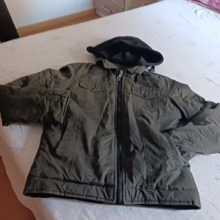 Abrigo hombre acolchado