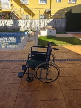 Se vende silla de ruedas
