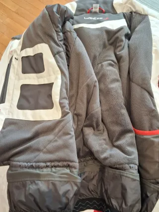 Chaqueta de invierno Quechua Roja Talla Xl