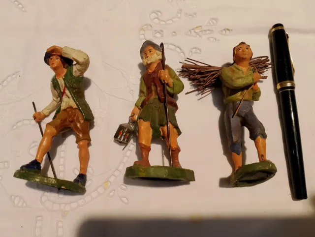 3 statuine CC Milano in pasta