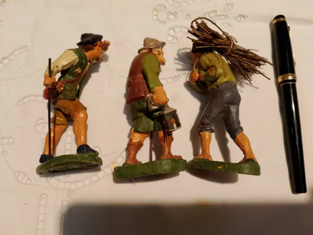 3 statuine CC Milano in pasta