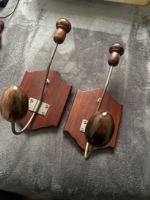 Appendiabiti da parete in legno e metallo