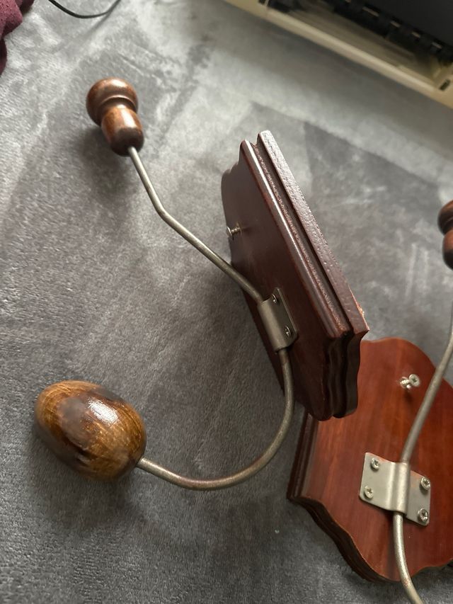 Appendiabiti da parete in legno e metallo