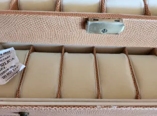 Relojero para 12 relojes con llave