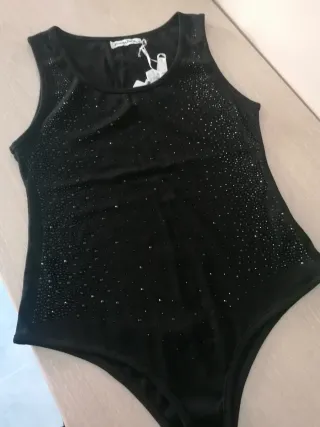 Body con adornos negro