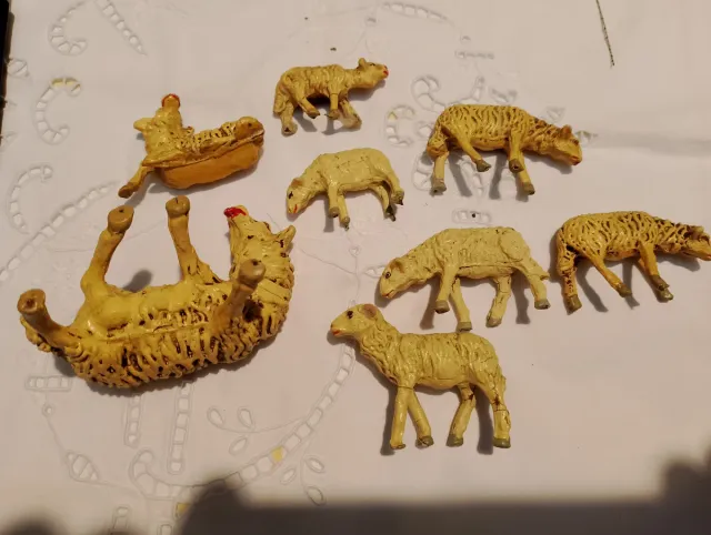 Lotto di 8 pecorelle CC Milano