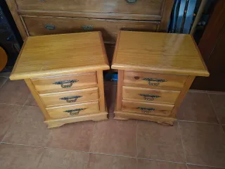 Mesitas de noche de madera