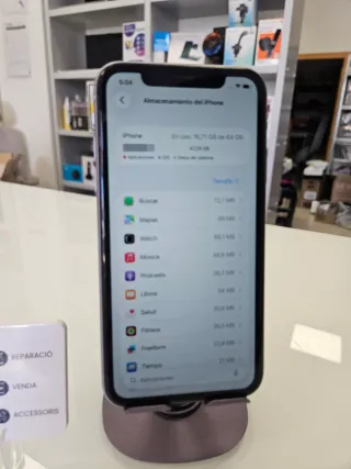 iPhone 11 64GB Morado (Como Nuevo)