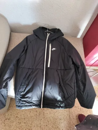 Chaqueta Nike Negra(original )con Capucha Talla S