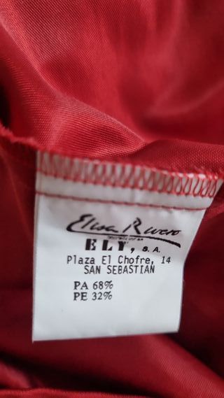 Traje de fiesta: pantalón, top y chal