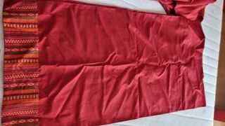 Traje de fiesta: pantalón, top y chal