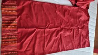 Traje de fiesta: pantalón, top y chal