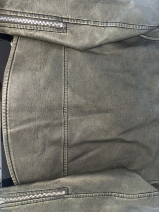 Chaqueta de cuero gris