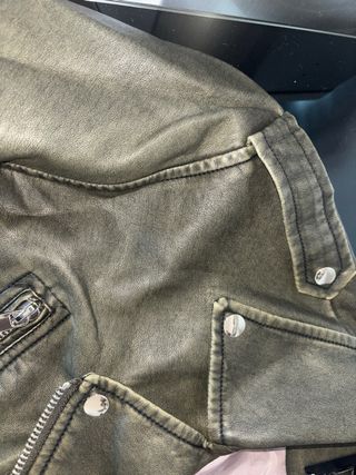 Chaqueta de cuero gris