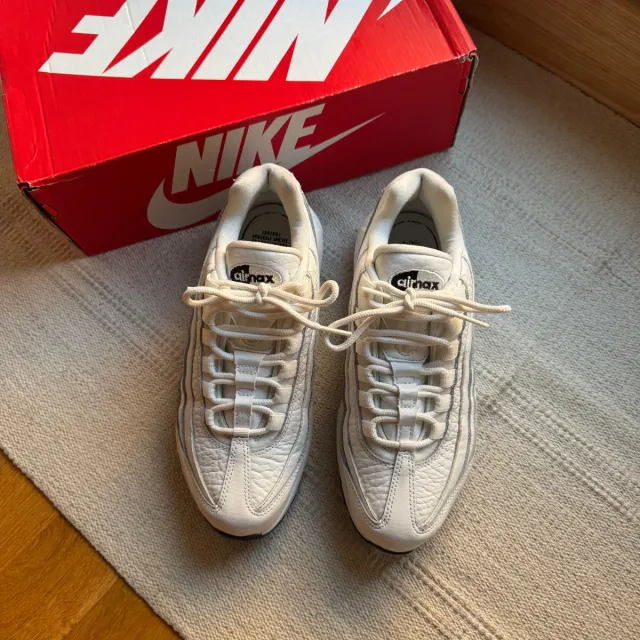 Nike Air Max 95 Leather Blancas talla 37'5