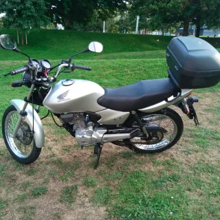 Moto Honda CG 125 Plata