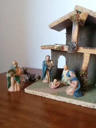 Pesebre Belén con Establo y Figuras.