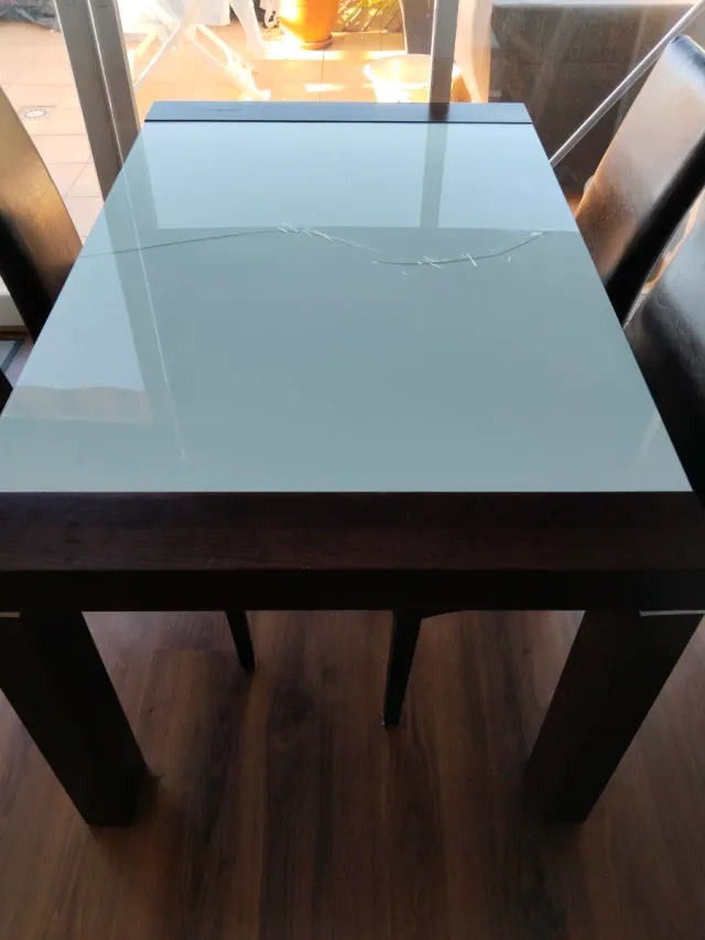 Mesa comedor extensible cristal (cubierta rajada)