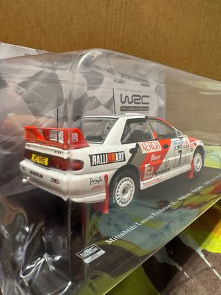 Mitsubishi Lancer Evo III de Mäkinen (1:24)